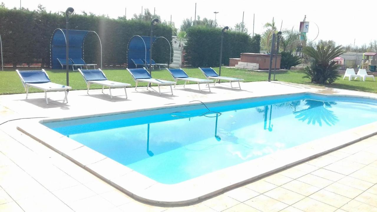 Hotel Oasi Degli Angeli Zapponeta Exteriér fotografie